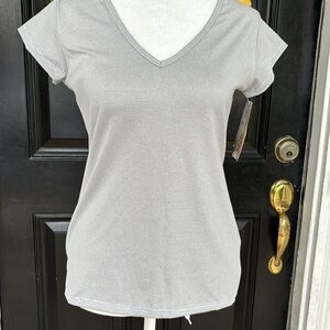 NWT Women’s Stonewear Top